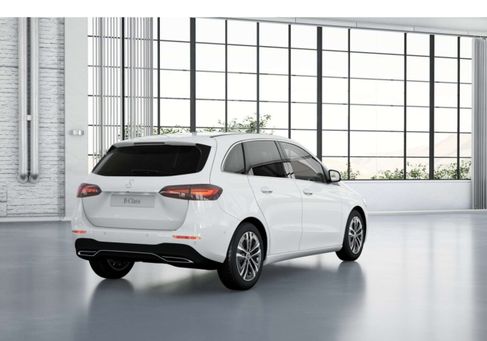 Mercedes-Benz B 200, 2025