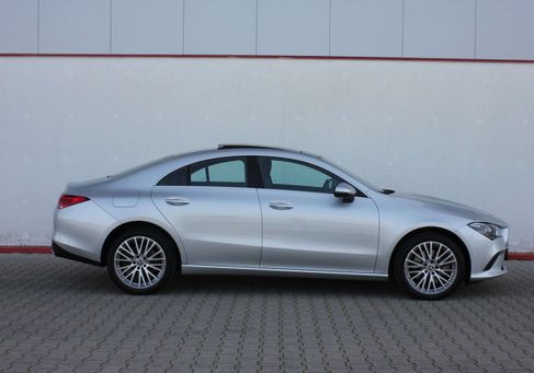 Mercedes-Benz CLA 250, 2022 3