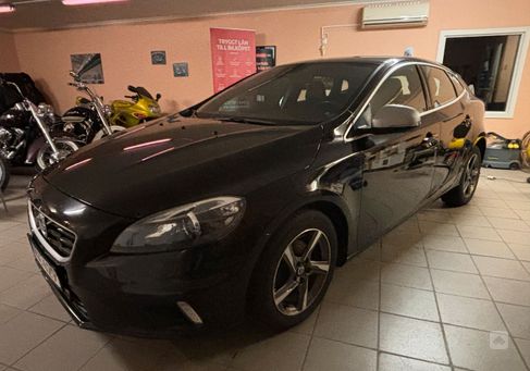 Volvo V40, 2016