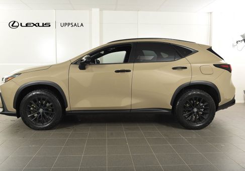 Lexus NX, 2025