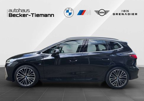 BMW 220, 2023