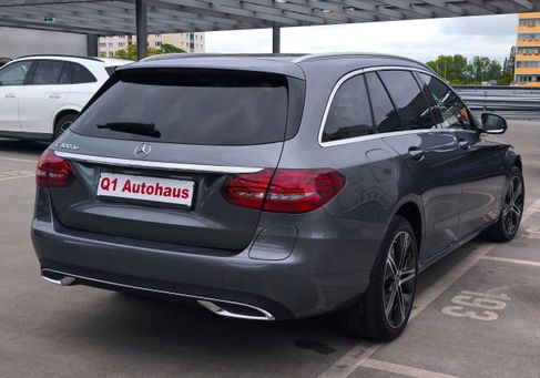 Mercedes-Benz C 300, 2021