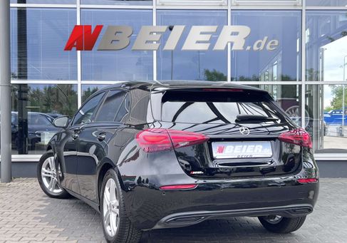 Mercedes-Benz A 180, 2025