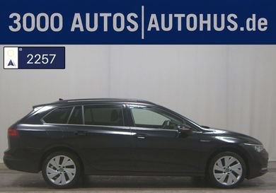 Volkswagen Golf, 2023
