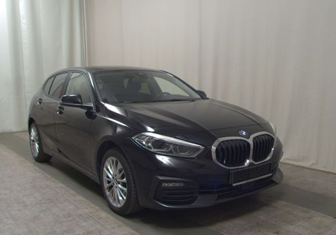 BMW 118, 2021