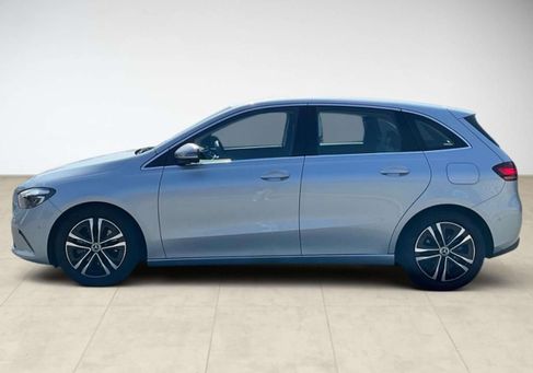 Mercedes-Benz B 180, 2024
