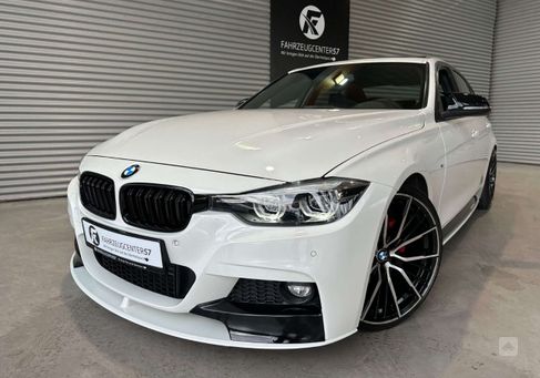 BMW 330, 2018