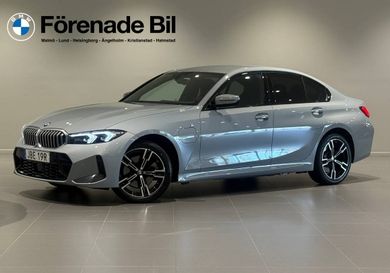 BMW 330, 2025