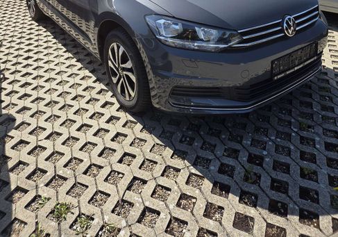 Volkswagen Touran, 2022 3