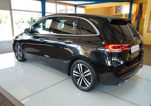 Mercedes-Benz B 180, 2023