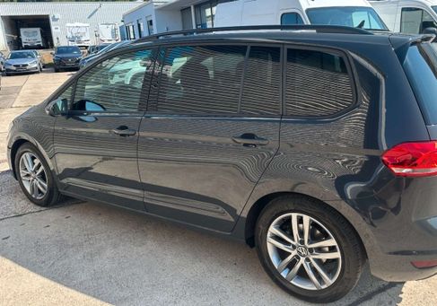 Volkswagen Touran, 2024 3