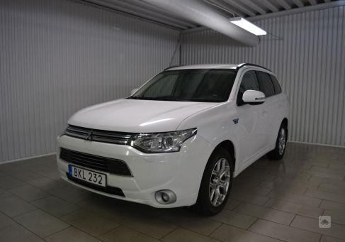 Mitsubishi Outlander, 2014