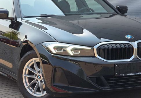 BMW 318, 2022