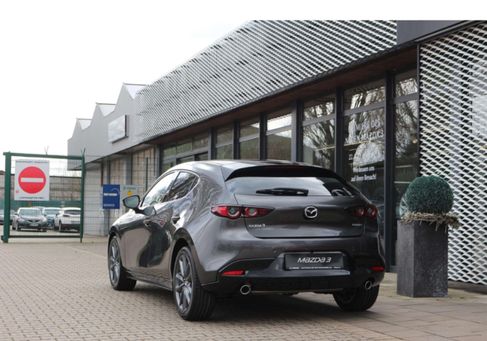 Mazda 3, 2025