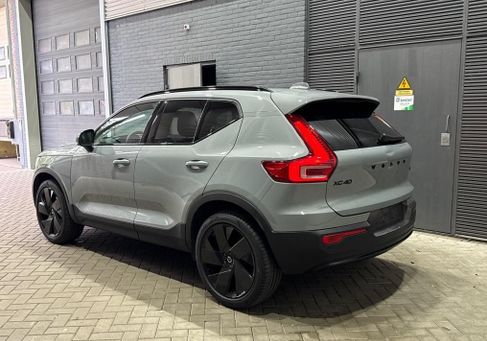 Volvo XC40, 2025 3