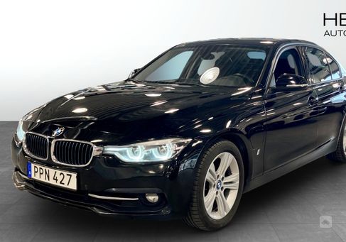 BMW 330, 2018