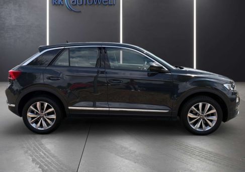Volkswagen T-Roc, 2021
