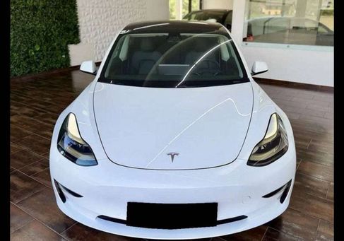 Tesla Model 3, 2021