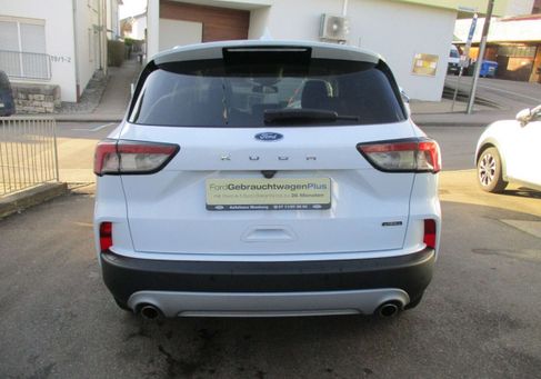 Ford Kuga, 2022