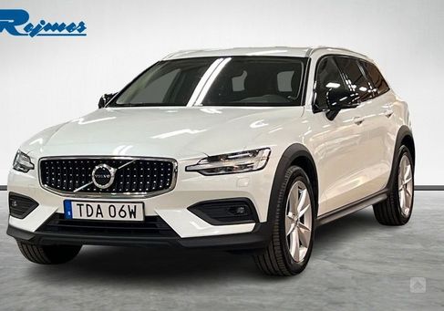 Volvo V60 Cross Country, 2023