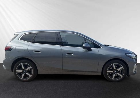 BMW 218, 2022 2