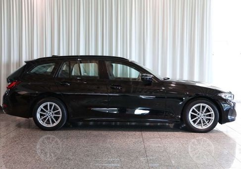 BMW 318, 2023