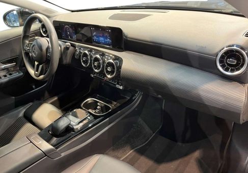 Mercedes-Benz CLA 250, 2022