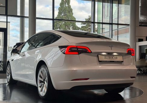 Tesla Model 3, 2022 2