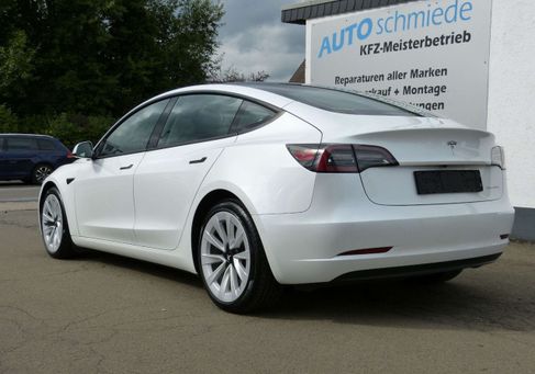 Tesla Model 3, 2021 3