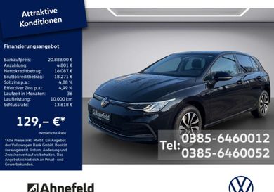 Volkswagen Golf, 2022