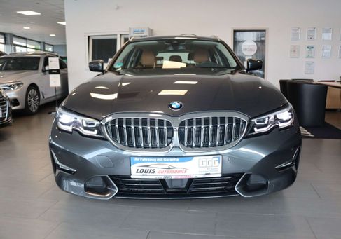 BMW 330, 2020