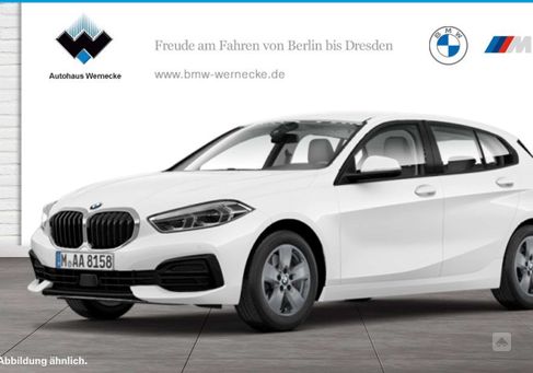 BMW 118, 2021