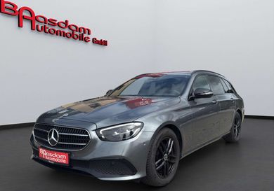 Mercedes-Benz E 200, 2022