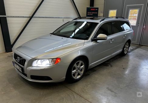 Volvo V70, 2012