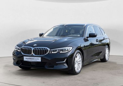 BMW 330, 2022 2