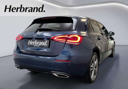 Mercedes-Benz A 250, 2021