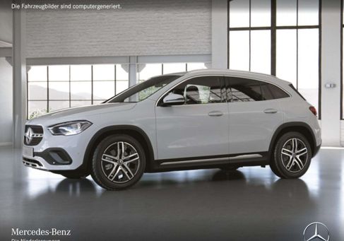 Mercedes-Benz GLA 200, 2023