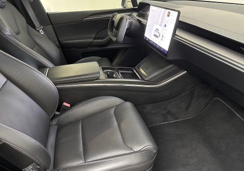 Tesla Model X, 2023