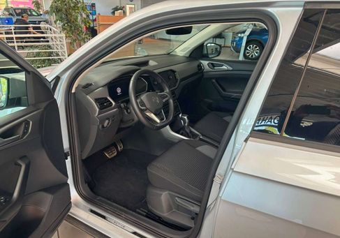 Volkswagen T-Cross, 2021