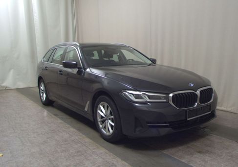 BMW 520, 2022 3