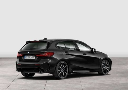 BMW 120, 2022