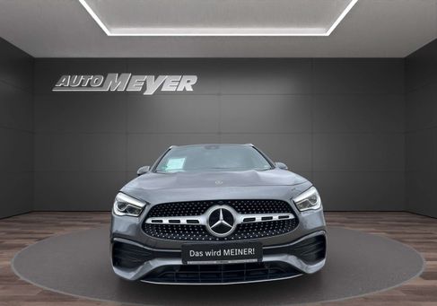 Mercedes-Benz GLA 200, 2022 3