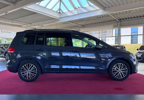 Volkswagen Touran, 2024 2