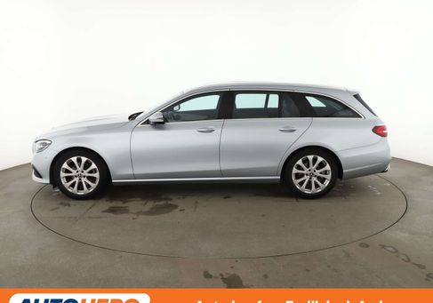Mercedes-Benz E 220, 2022