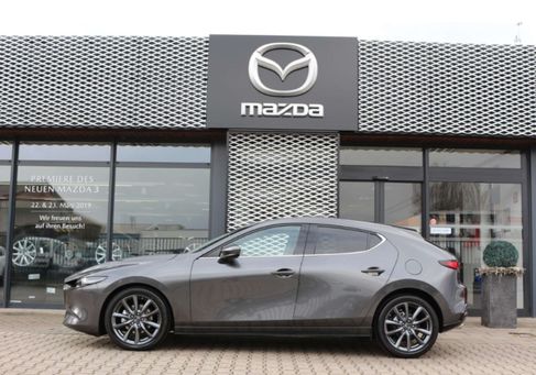 Mazda 3, 2025