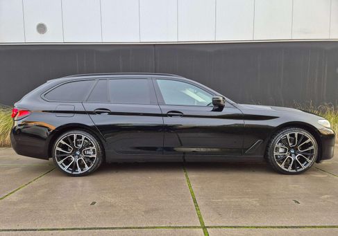 BMW 5 Serija, 2021