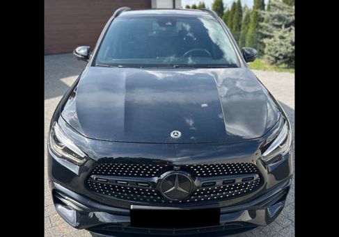 Mercedes-Benz GLA 220, 2020