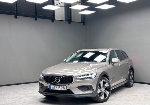 Volvo V60 Cross Country, 2022