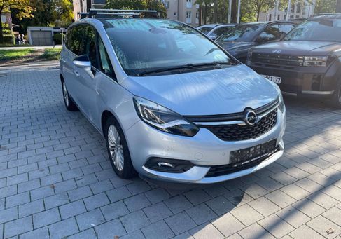 Opel Zafira, 2017