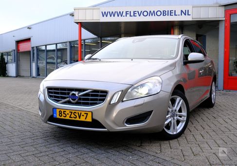 Volvo V60, 2013